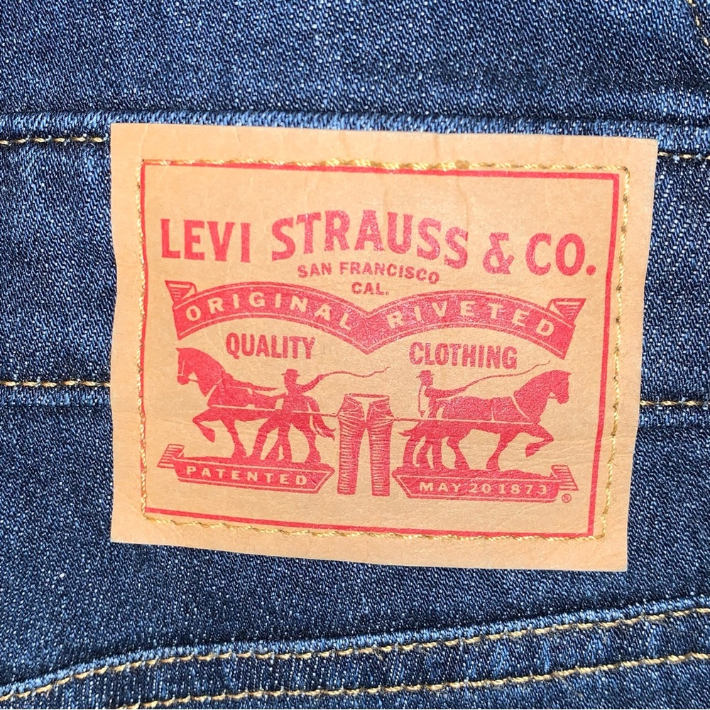 Levi’s Skinny Denim Overalls - Picture 11 of 12